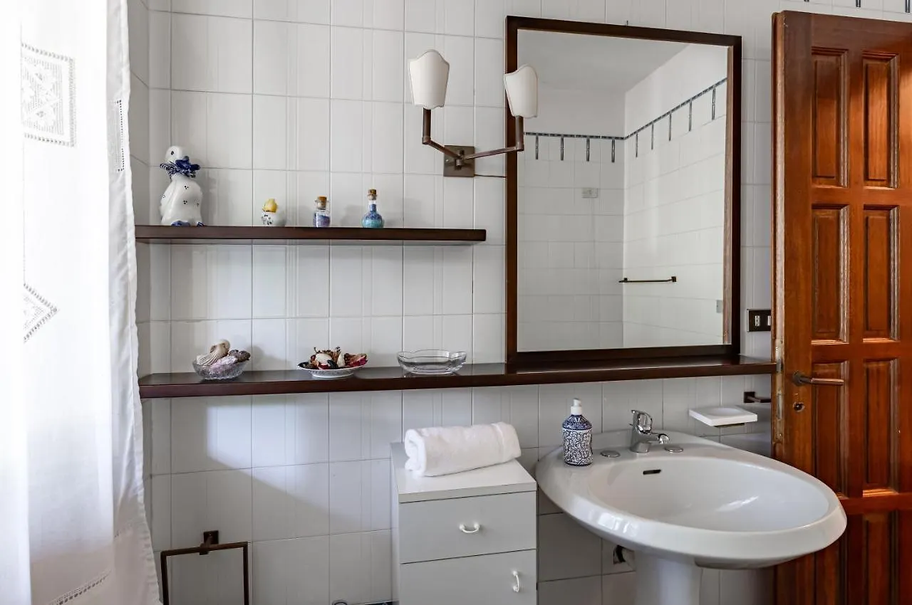 Villa Il Glicine - Vintage Apartment X8 Perugia 0*,