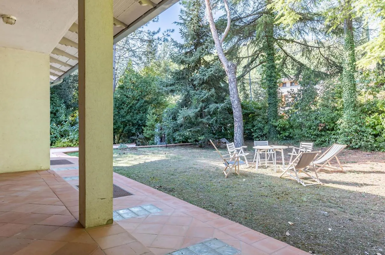 Villa Il Glicine - Vintage Apartment X8 Perugia 0*,  Italy