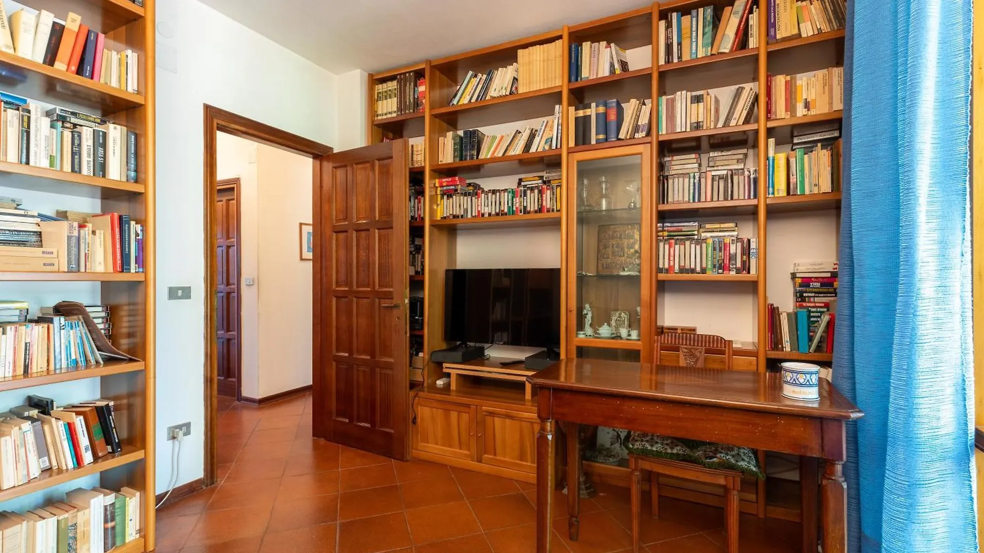 Villa Il Glicine - Vintage Apartment X8 Perugia 0*,  Italy